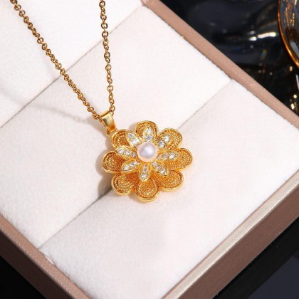 Affordable Luxury Fashion Double-layer Rotatable Flower Pendant Necklace