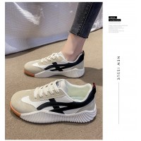 Women's Flat White Breathable Casual Shoes