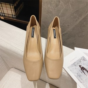 Women's fashion shoes with a thick heel with a shallow mouth