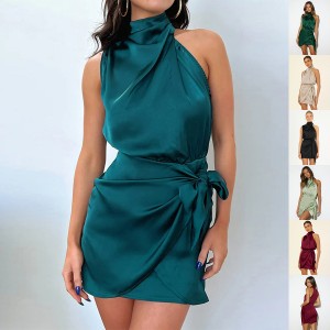 Elegant Halter Neck Dress – Sleeveless Party Outfit