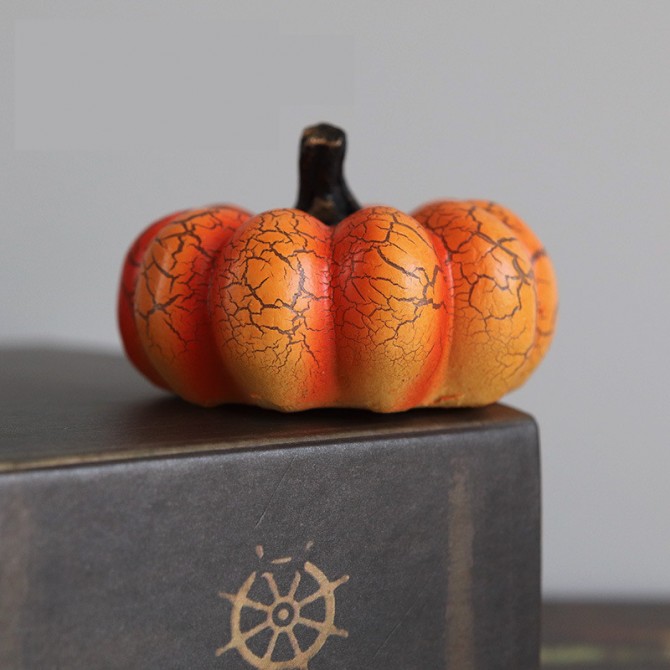Halloween LED Pumpkin Lantern – Luminous Resin Decor