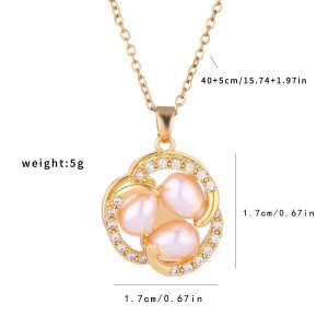 Fashion Design Rotating Pearl Flower Necklace