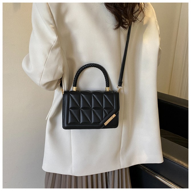 Women's Diamond Fashion Solid Color Shoulder Bag