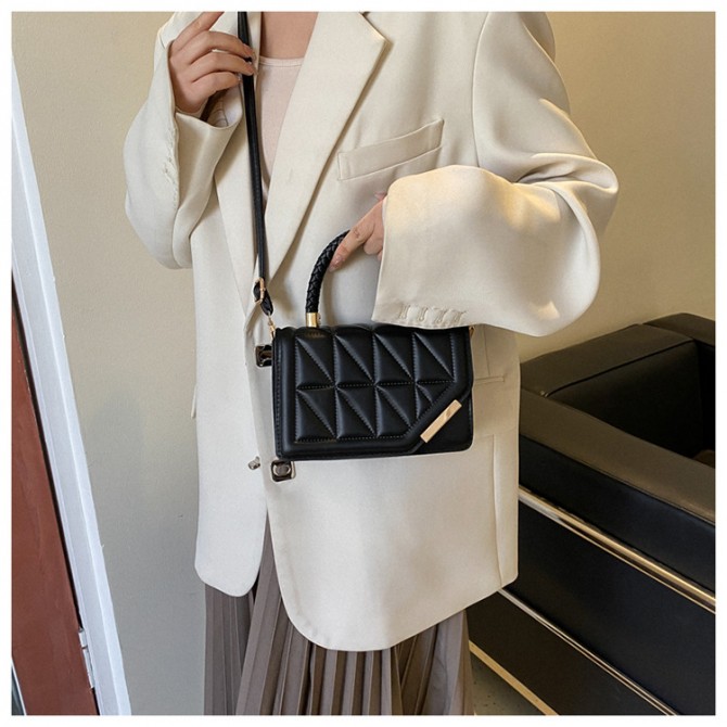 Women's Diamond Fashion Solid Color Shoulder Bag