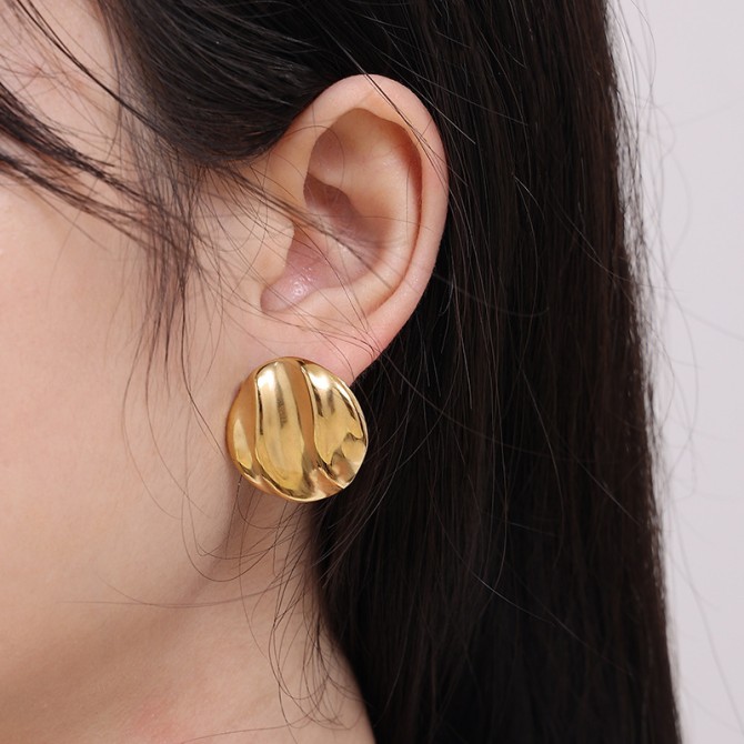 Retro Stainless Steel Studs Pleated Wave