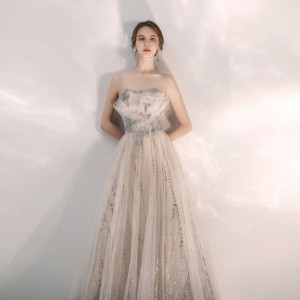 Spring and summer long banquet evening dress