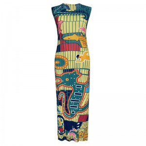 Summer Elegance Slim Fit Round Neck Pleated Casual Style Dress