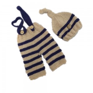 Set for newborns pants and cap