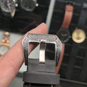 Mechanical hollowed-out watches