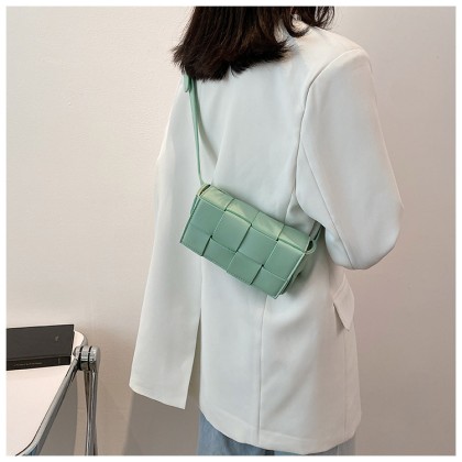 All-match Shoulder Bag Handmade Woven Small Square Bag