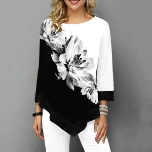 Women's T-shirt with 3D flower print hem